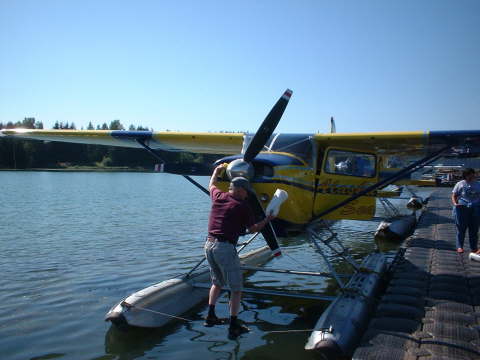 003 Tom Preparing for Flight cdwm 1280x960